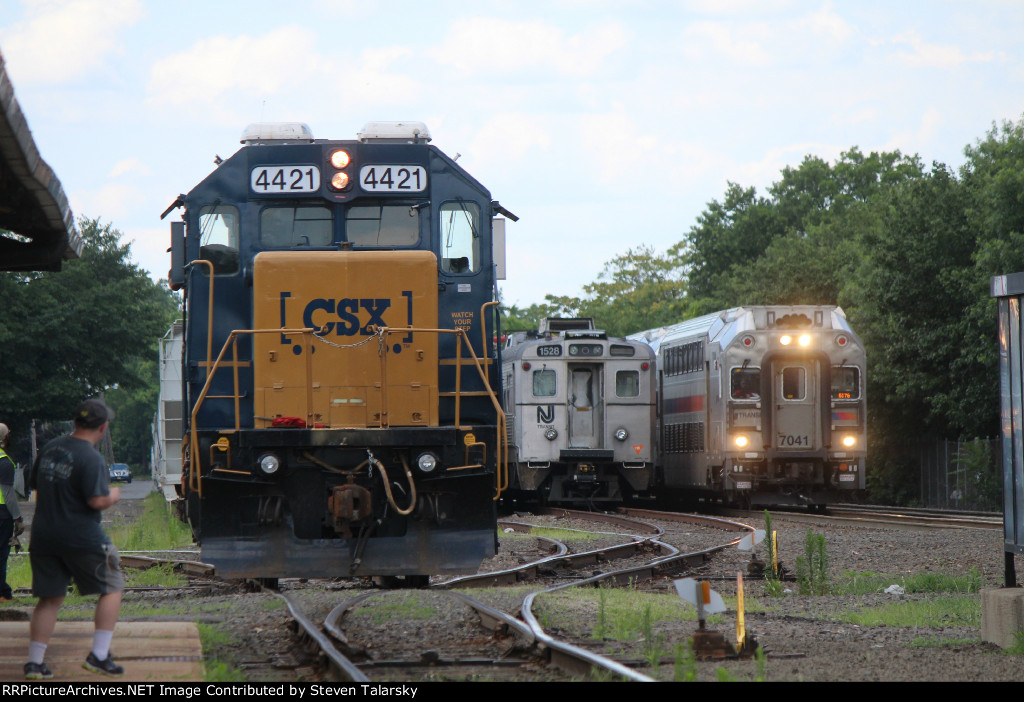 CSX 4421